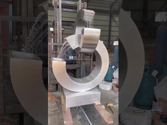 fontaine à eau sculpture en acier inoxydable