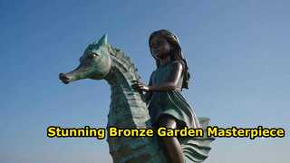 Statue de fille en bronze grandeur nature chevauchant un hippocampe