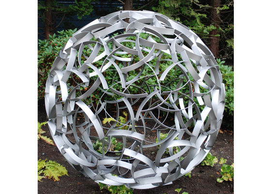 Un bon prix. Sculpture extérieure moderne en boule de jardin d'acier inoxydable de sphère en métal en ligne