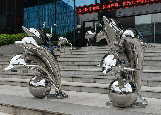 Un bon prix. Miroir animal de sculpture en acier inoxydable de dauphin d'art public moderne poli en ligne