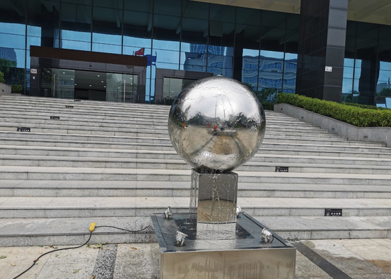 Un bon prix. Fontaine d'eau en acier inoxydable de 150 cm de hauteur 316L pour la décoration du jardin en ligne