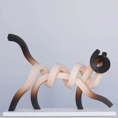 Un bon prix. Sculpture de chien blanc et noir en acier inoxydable en ligne
