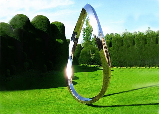 Un bon prix. Acier inoxydable oxydé et par miroir poli de sculpture en acier contemporaine en jardin en métal en ligne