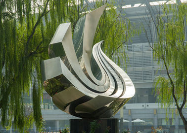 Un bon prix. Grande sculpture polie en acier inoxydable, sculpture extérieure en métal pour le jardin en ligne