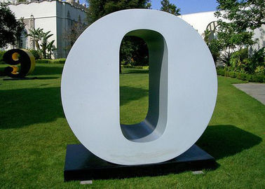 Un bon prix. Marquez avec des lettres sculpture en lettre d'acier inoxydable de sculpture debout libre en jardin d'O la grande en ligne