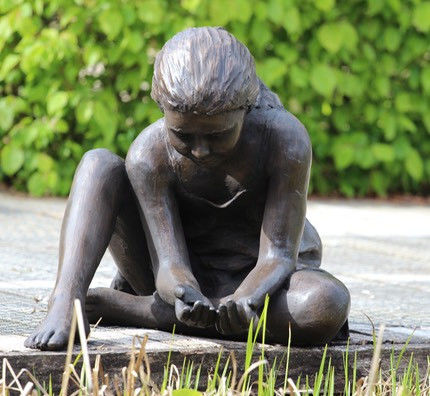 Un bon prix. Sculpture figurative en métal de jardin moderne en bronze Décoration d'art public en ligne