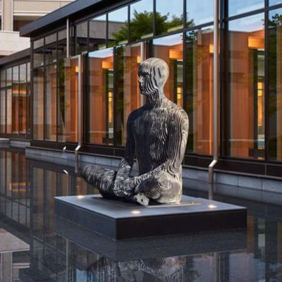 Un bon prix. Taille personnalisée Art moderne Abstrait en acier inoxydable Statue de figure disparue en ligne