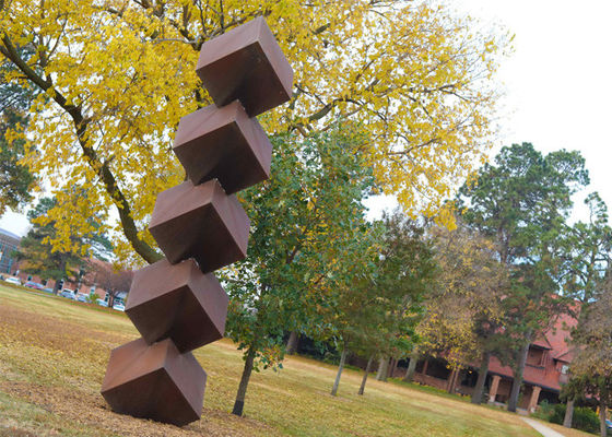 Un bon prix. Sculptures rouillées abstraites en jardin, sculpture carrée avec la stabilité de corrosion en ligne
