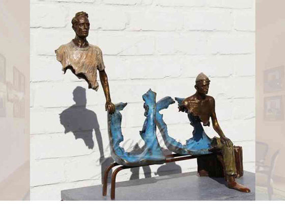 Un bon prix. Sculpture en bronze de bâti en voyageur grandeur nature de finition pour le jardin, sculpture en Bruno Catalano en ligne