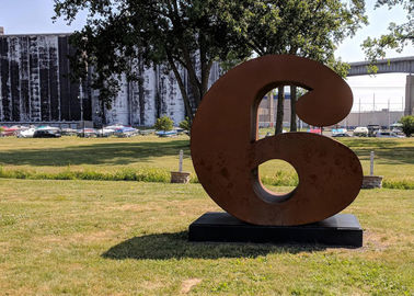 Un bon prix. Finition rouillée en nombre en métal de sculpture de Corten de sculpture en acier décorative en jardin en ligne