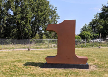 Un bon prix. Sculpture en acier en nombre de Corten de décoration en métal de sculpture extérieure contemporaine en art en ligne