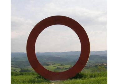 Un bon prix. Pièce forgéee de sculpture en anneau de Corten d'art contemporain en métal et technique de bâti en acier en ligne