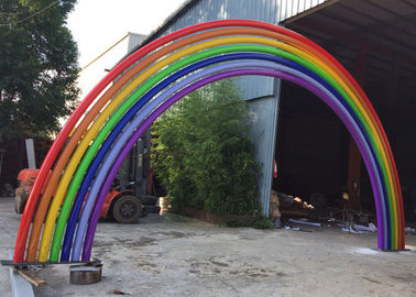Un bon prix. Sculpture colorée en arc-en-ciel en métal de grande de jardin sculpture en acier inoxydable en ligne