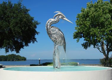 Un bon prix. Sculpture extérieure réaliste en fontaine de grue d'acier inoxydable pour le jardin en ligne