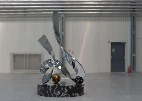 Un bon prix. Sculpture extérieure moderne en acier inoxydable de miroir de résumé en ligne