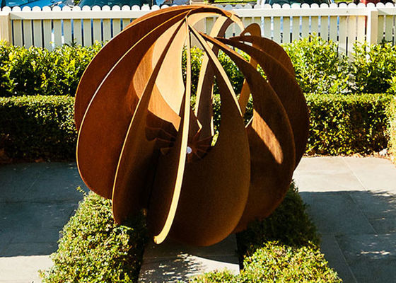 Un bon prix. Sculpture extérieure en Rusty Corten Steel Garden Ball en ligne