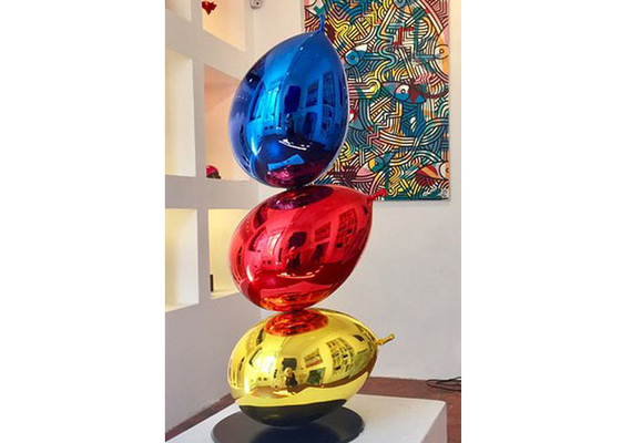 Le ballon à la maison de fibre de verre de décor sculptent la finition différente de couleur