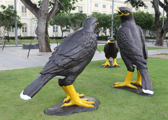 Grande fibre de verre animale peinte Eagle Sculpture Public Decoration de jardin d'oiseau