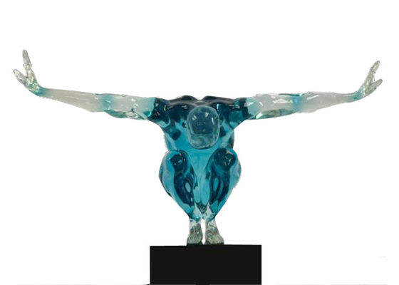 Un bon prix. Sculpture contemporaine en Art Decoration Transparent Resin Man de maison de jardin en ligne