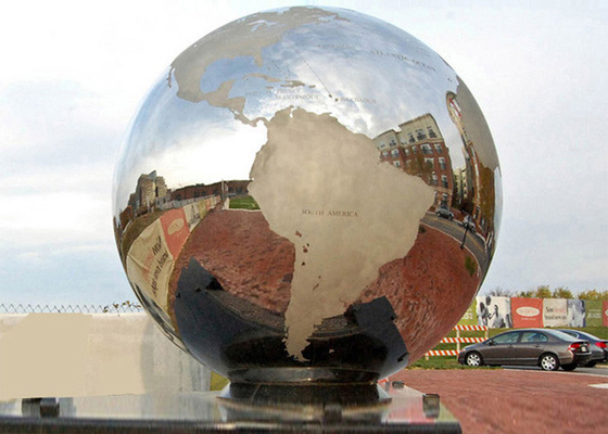 La carte de globe d'acier inoxydable de sphère sculptent décoratif extérieur adapté aux besoins du client