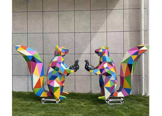 Un bon prix. Décoration de jardin contemporain Sculpture d'écureuil en acier inoxydable coloré en ligne