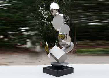 Un bon prix. Sculpture moderne en acier inoxydable fortement polie pour la décoration de piscine en ligne