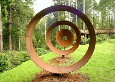 Un bon prix. Sculpture en acier extérieure rouillée en Corten coupée par laser pour la forme de cercle de décoration de jardin en ligne