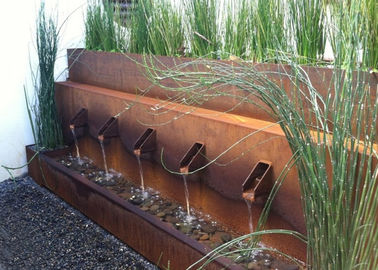 Un bon prix. Conception unique en métal de Corten de caractéristique en acier extérieure de l'eau la cour d'hôtel en ligne
