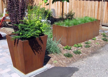 Un bon prix. Planteurs en acier rouillés de haute résistance, technique rectangulaire de pièce forgéee de planteur en métal en ligne