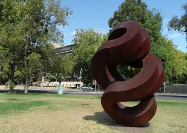 Un bon prix. Grande sculpture rouillée en spirale en fer, sculptures rouillées modernes en jardin en métal en ligne