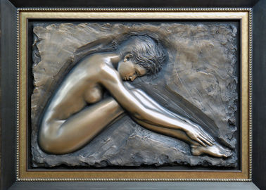 Un bon prix. Sculpture professionnelle en soulagement en métal, sculpture nue en soulagement de mur de femme en ligne