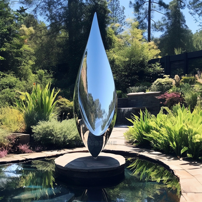 Un bon prix. Une sculpture en acier inoxydable qui renforce la sérénité des paysages urbains en ligne