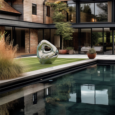 Sculpture en acier inoxydable poli en miroir moderne pour les paysages urbains