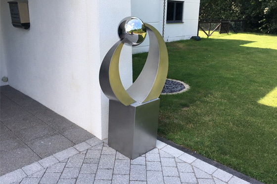 Un bon prix. Sculpture de boule en acier inoxydable de jardin extérieur en ligne