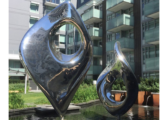 Un bon prix. Sculpture extérieure en acier inoxydable en ligne
