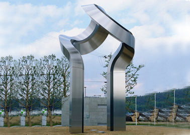 Un bon prix. Sculpture moderne en acier inoxydable de grand art, décoration en acier extérieure de sculpture en ligne