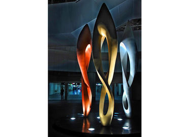 Un bon prix. Sculpture peinte en acier inoxydable du numéro huit pour la décoration extérieure moderne en ligne