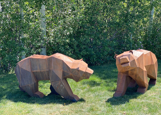 Un bon prix. Sculpture d'ours en acier corten en ligne