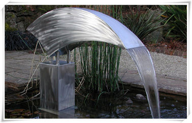 Un bon prix. Décoration extérieure d'étang de jardin de caractéristique de l'eau d'acier inoxydable de fontaine en métal en ligne