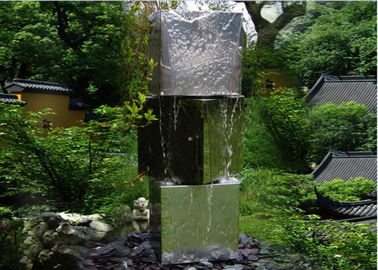 Un bon prix. La caractéristique de l'eau d'acier inoxydable de trois tubes sculpte le style occidental moderne en ligne
