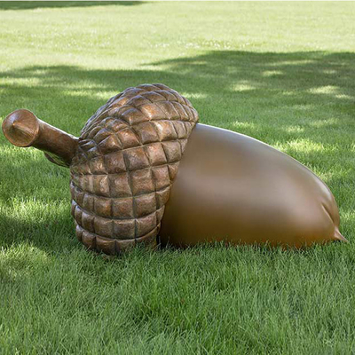 Un bon prix. Grande sculpture d'art en plein air de glands en laiton décor extérieur en bronze en ligne