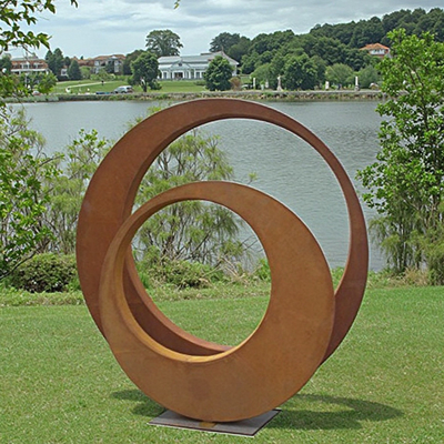 Sculpture de jardin extérieur en métal sur mesure