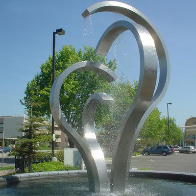 Fontaine publique moderne de conception personnalisée par le fabricant, en acier inoxydable, élément aquatique extérieur