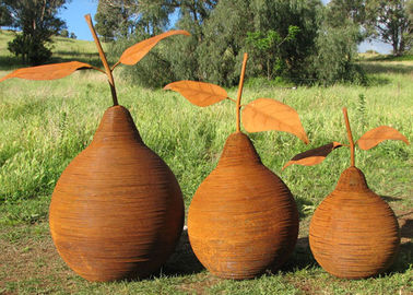 Un bon prix. Sculpture en acier décorative extérieure rouillée en poire d'art en métal de sculpture en Corten en ligne