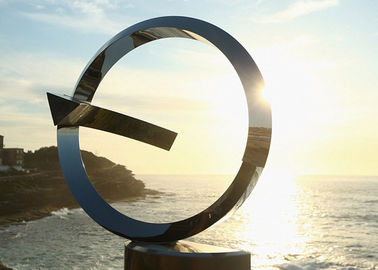 Un bon prix. Sculpture extérieure en métal de courant principal, sculpture en cercle d'acier inoxydable de décoration en ligne