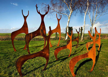 Un bon prix. Sculpture faite sur commande en cerfs communs de décoration de jardin de sculpture en courant principal faite d'acier de Corten en ligne