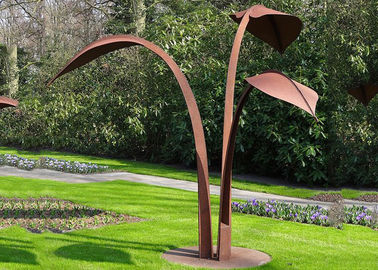 Un bon prix. Sculpture extérieure en feuille de jardin de style en Corten d'abrégé sur en acier moderne sculpture en ligne