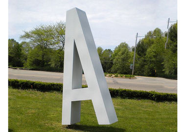 Un bon prix. Finissage peint par stabilité debout libre de corrosion de sculpture en acier inoxydable de lettre en ligne