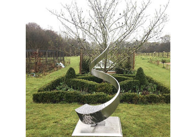 Un bon prix. Sculpture contemporaine polie élevée en paysage en métal de sculpture en acier inoxydable en ligne