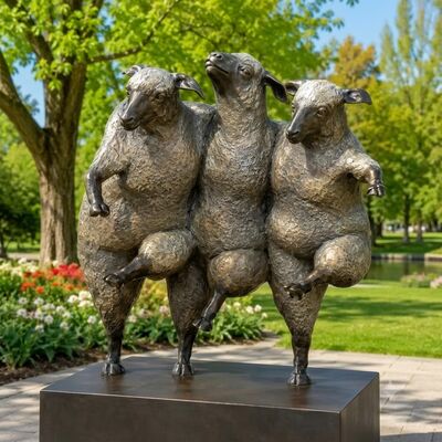 Un bon prix. Sculpture en bronze de moutons dansants fantaisistes pour la décoration de jardin extérieur en ligne